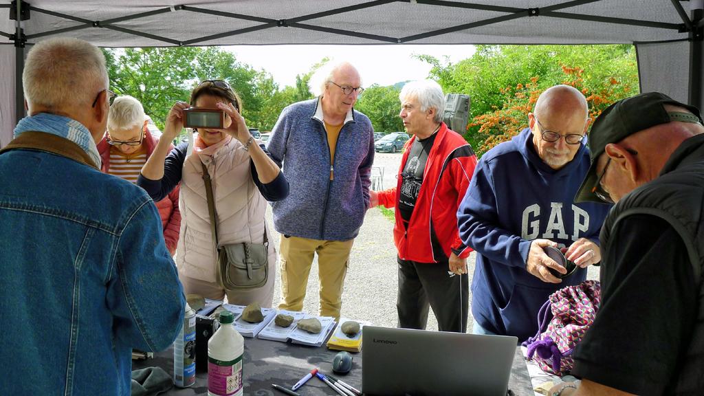 P1260793 lz forum des associations saint bonnet 100922 sur notre stand format 1024x576 photo jean